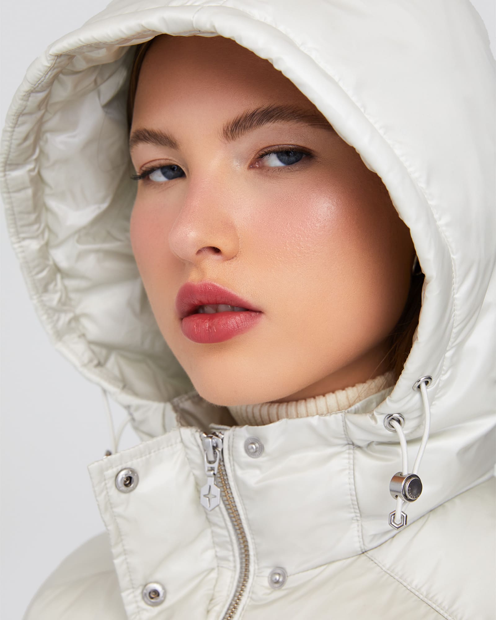 DOROTHY LONG HOODED | Lightweight Down Jacket