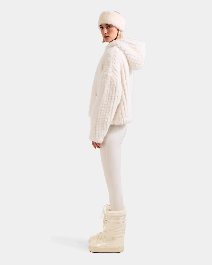 AUGUST - 8525658 Iceland