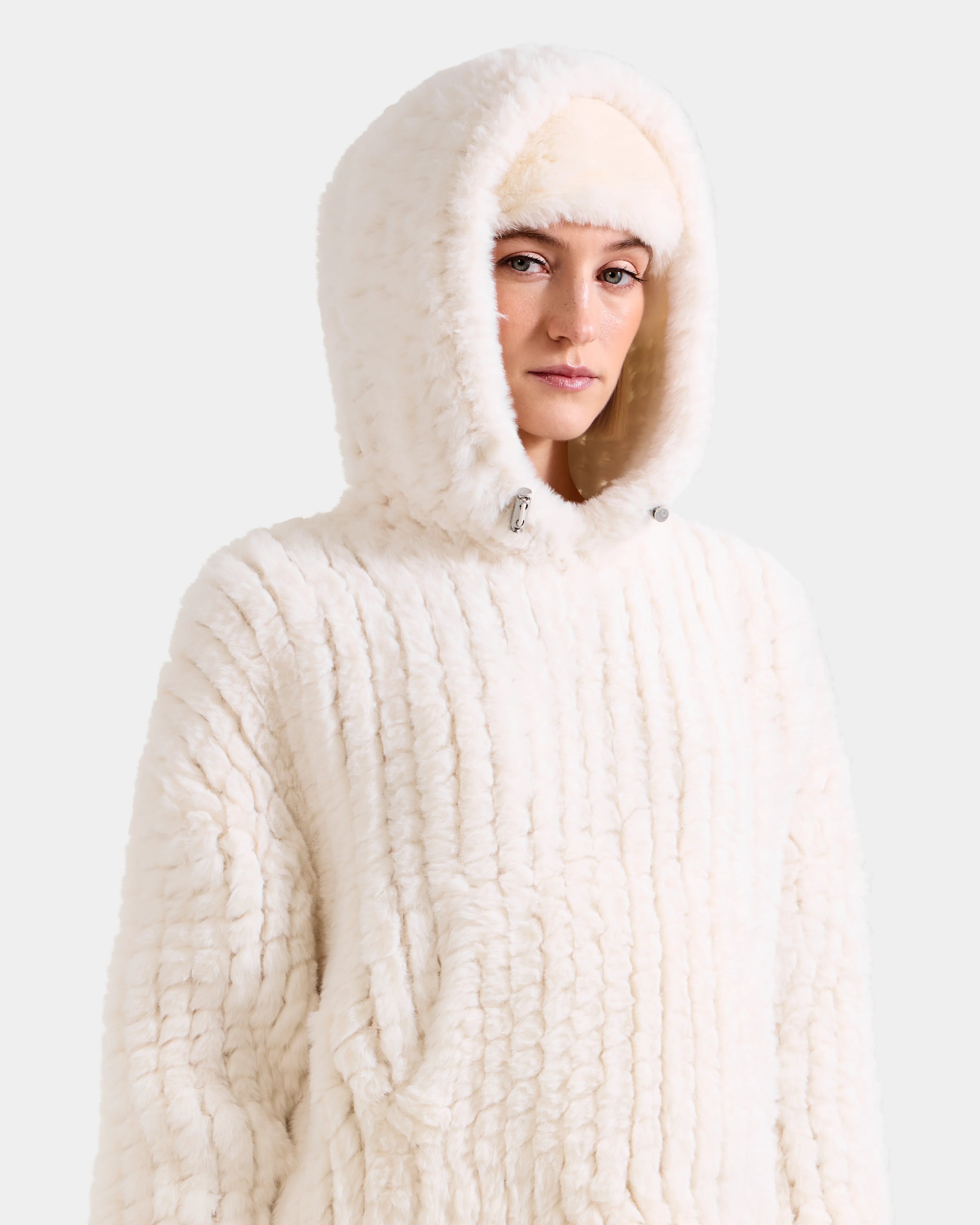 AUGUST - 8525658 Iceland