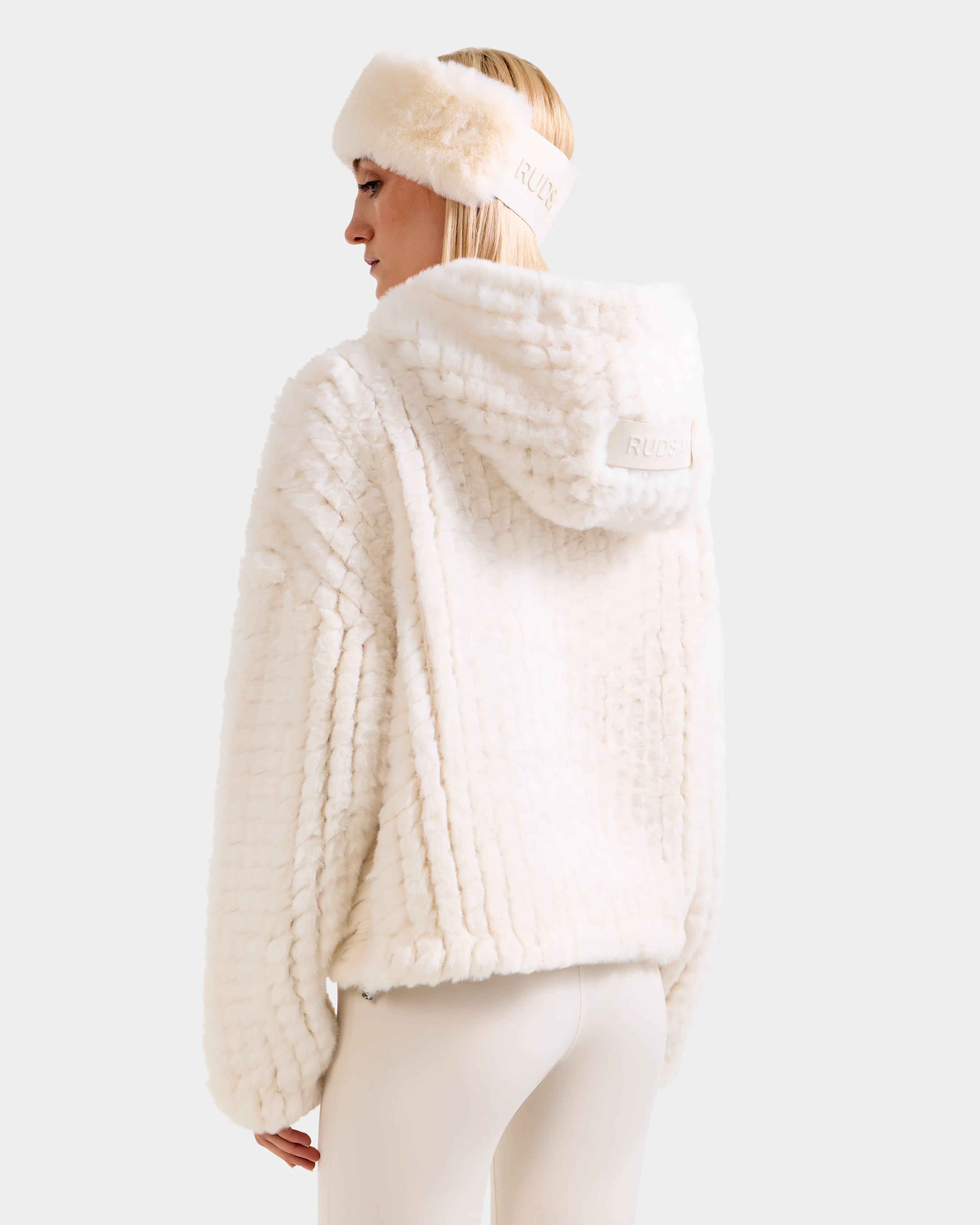 AUGUST - 8525658 Iceland