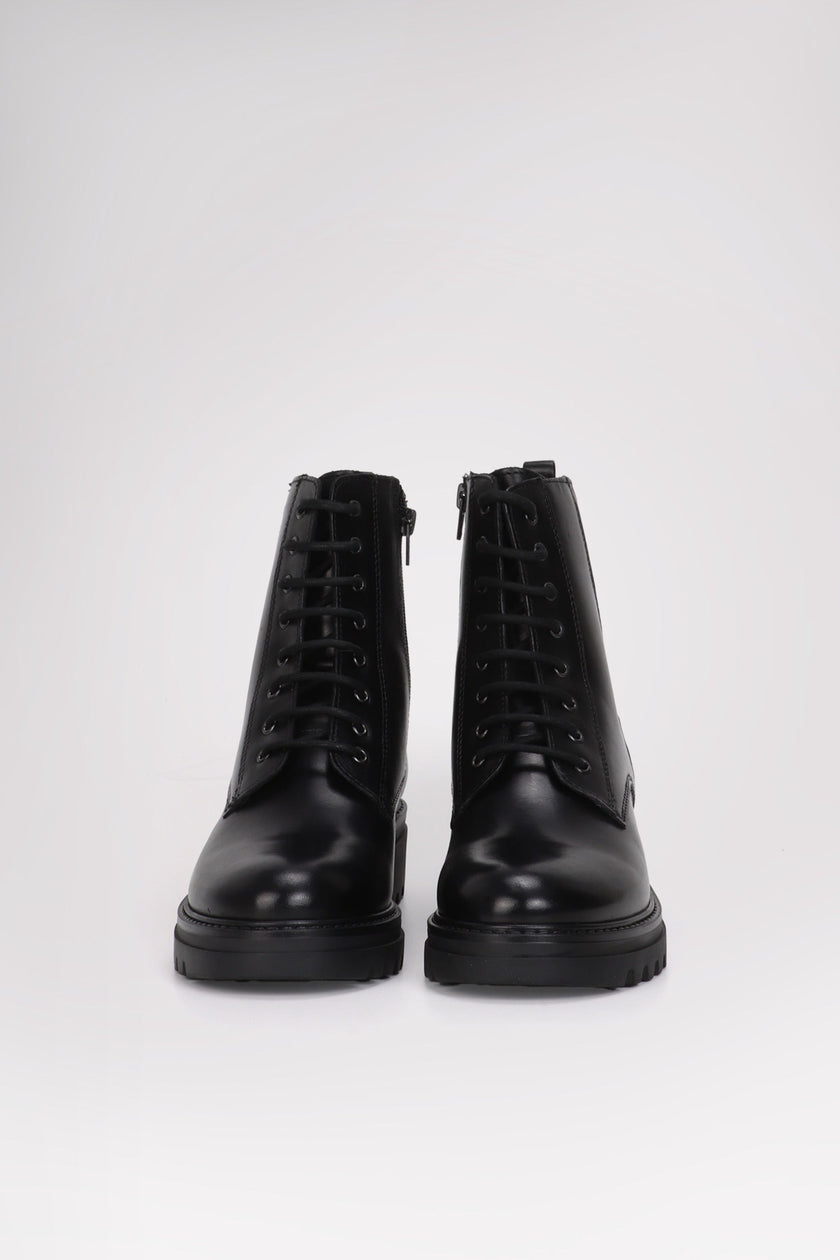 Monterey Women's Lace Up Boot