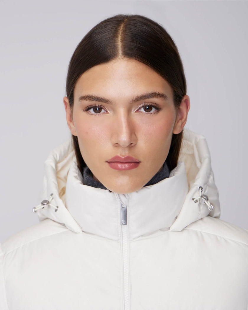 ISABELA | Lightweight Hooded Waisted Down Jacket