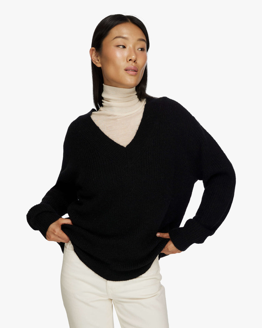 KATRINA | V-neck Sweater